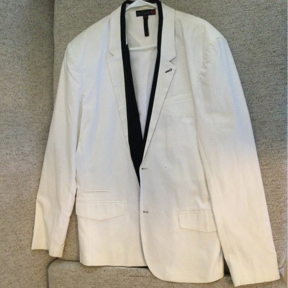 Worn once White Suit jacket. Slim XXL fit.